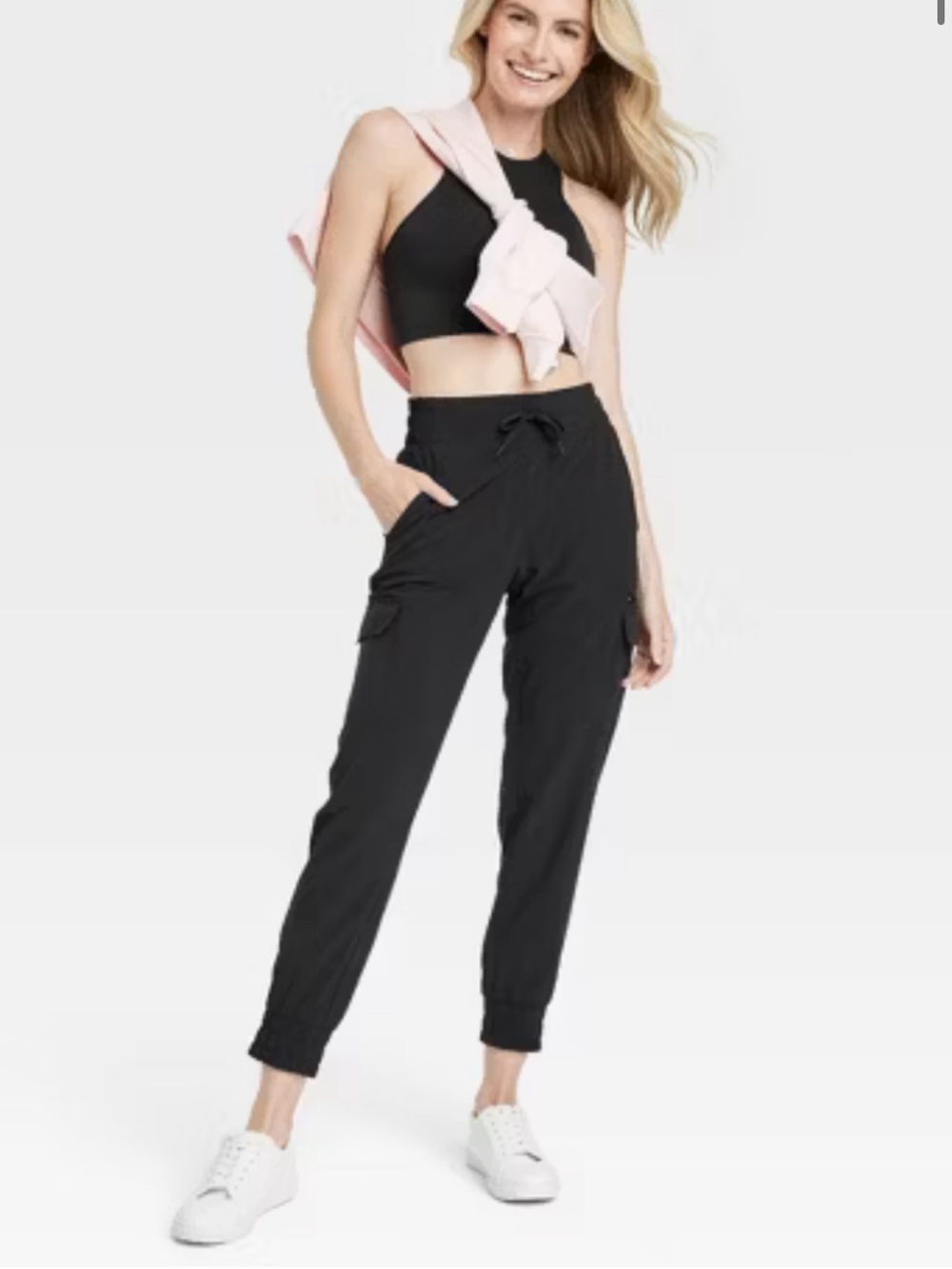 Women’s Light Mid-Rise Cargo Jogger Pants - All In Motion™